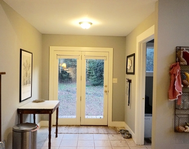 955 Oglethorpe Avenue - Photo Thumbnail 4