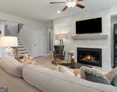 3168 Shirecrest Lane - Photo Thumbnail 13