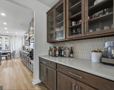 3168 Shirecrest Lane - Photo Thumbnail 8