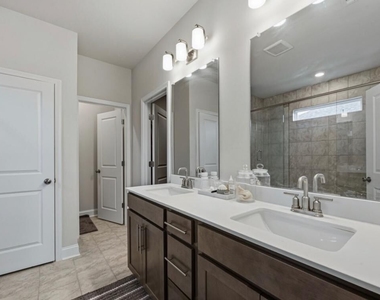 3168 Shirecrest Lane - Photo Thumbnail 24