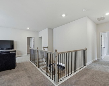 3168 Shirecrest Lane - Photo Thumbnail 23