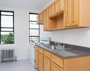 553 Hinsdale Street - Photo Thumbnail 1