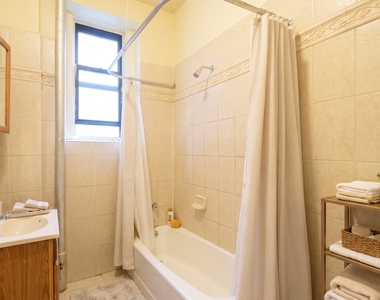 3647 Broadway - Photo Thumbnail 4
