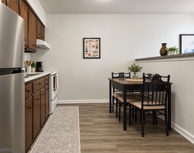 200 Newark Pompton Tpke - Photo Thumbnail 6