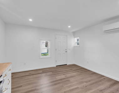 507 1st Avenue - Photo Thumbnail 3