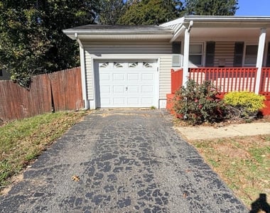 30 Cornell Street - Photo Thumbnail 16