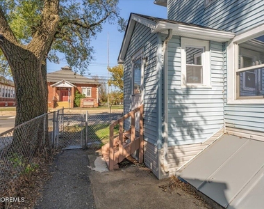 1204 Florence Avenue - Photo Thumbnail 27