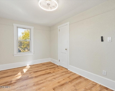 1204 Florence Avenue - Photo Thumbnail 20