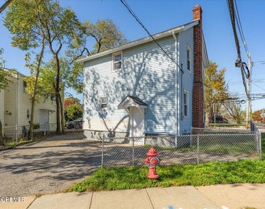 1204 Florence Avenue - Photo Thumbnail 28