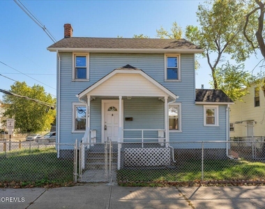 1204 Florence Avenue - Photo Thumbnail 1