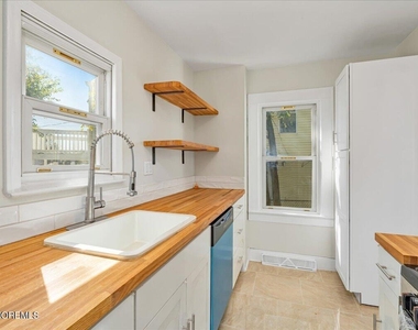 1204 Florence Avenue - Photo Thumbnail 18