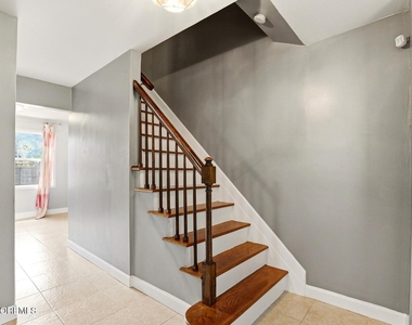 1 Zimm Lane - Photo Thumbnail 3