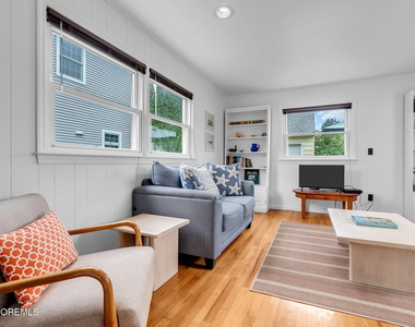 312 Salem Avenue - Photo Thumbnail 11