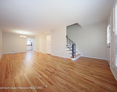 321 Spring Street - Photo Thumbnail 29