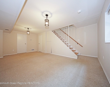 321 Spring Street - Photo Thumbnail 15