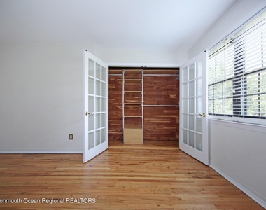 321 Spring Street - Photo Thumbnail 8