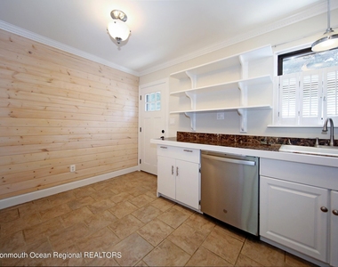 321 Spring Street - Photo Thumbnail 4