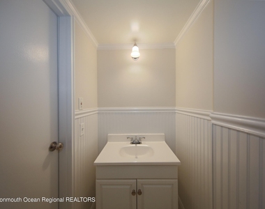 321 Spring Street - Photo Thumbnail 16