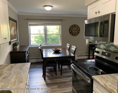 110 Stonehurst Boulevard - Photo Thumbnail 31