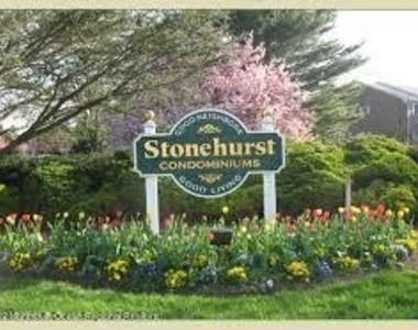 110 Stonehurst Boulevard - Photo Thumbnail 42