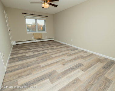 110 Stonehurst Boulevard - Photo Thumbnail 21