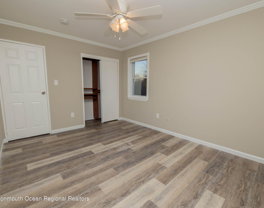110 Stonehurst Boulevard - Photo Thumbnail 18