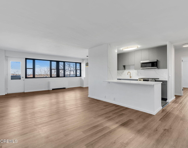 10 Ocean Boulevard - Photo Thumbnail 6