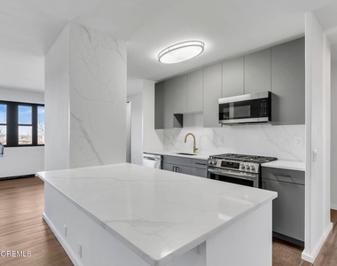 10 Ocean Boulevard - Photo Thumbnail 5