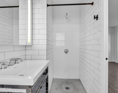 10 Ocean Boulevard - Photo Thumbnail 16