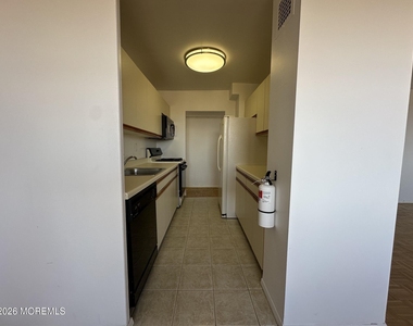 10 Ocean Boulevard - Photo Thumbnail 7