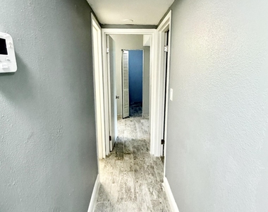 4364 Nw 9th Avenue - Photo Thumbnail 10