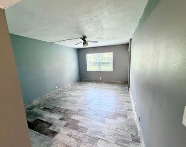 4364 Nw 9th Avenue - Photo Thumbnail 12