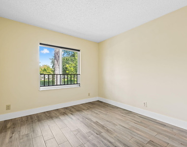 2977 Nw 92nd Avenue - Photo Thumbnail 15