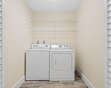 2977 Nw 92nd Avenue - Photo Thumbnail 19