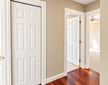 1872 Se Enfield Avenue - Photo Thumbnail 10