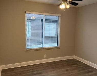 5260 Bosque Lane - Photo Thumbnail 17