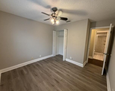 5260 Bosque Lane - Photo Thumbnail 18