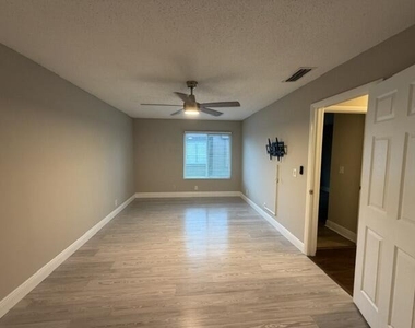 5260 Bosque Lane - Photo Thumbnail 20