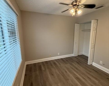 5260 Bosque Lane - Photo Thumbnail 19