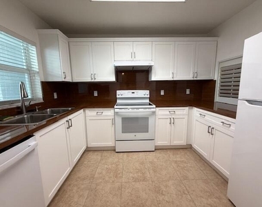 9440 Live Oak Place - Photo Thumbnail 1