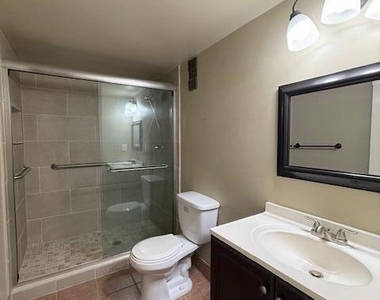 9440 Live Oak Place - Photo Thumbnail 8