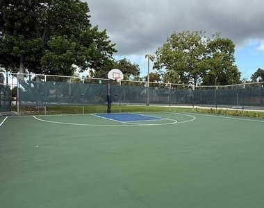 9440 Live Oak Place - Photo Thumbnail 15