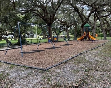 9440 Live Oak Place - Photo Thumbnail 13