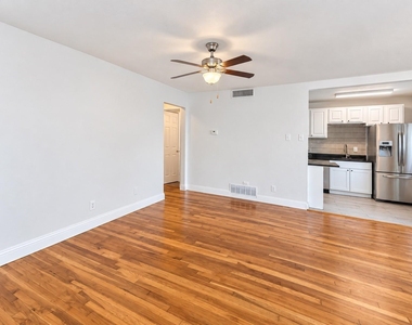 516 Overhill Drive - Photo Thumbnail 4