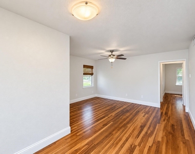 516 Overhill Drive - Photo Thumbnail 6