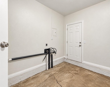 516 Overhill Drive - Photo Thumbnail 16