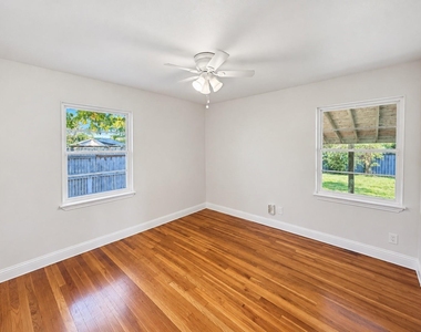 516 Overhill Drive - Photo Thumbnail 12