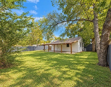 516 Overhill Drive - Photo Thumbnail 21