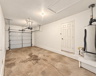 516 Overhill Drive - Photo Thumbnail 17