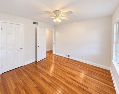 516 Overhill Drive - Photo Thumbnail 11